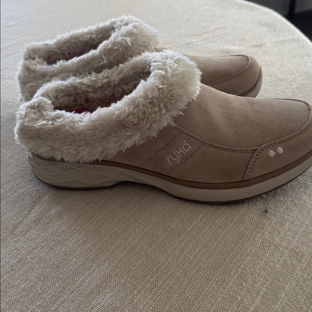 Women's Luxury 2 Athletic Suede Clogs - Suede from Ryka size 8.5